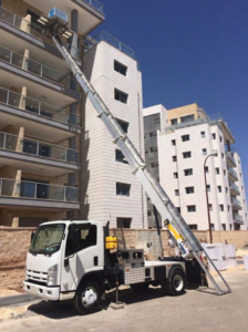 מנוף הרמה שנותן שירותי מנוף באשקלון